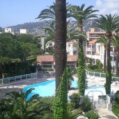 Residence Odalys Open Golfe Juan Exterior photo