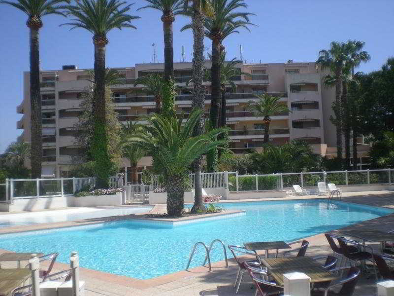 Residence Odalys Open Golfe Juan Exterior photo